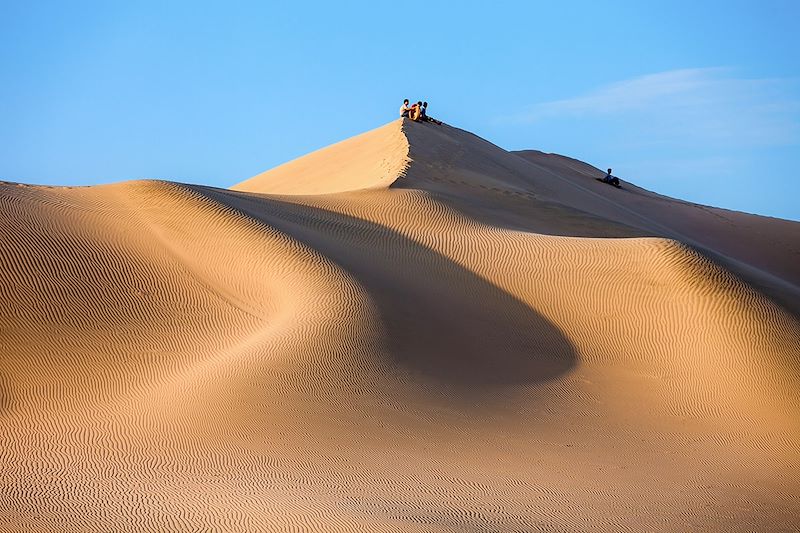 Sandboarding dans les dunes de Huacachina - Ica - Pérou