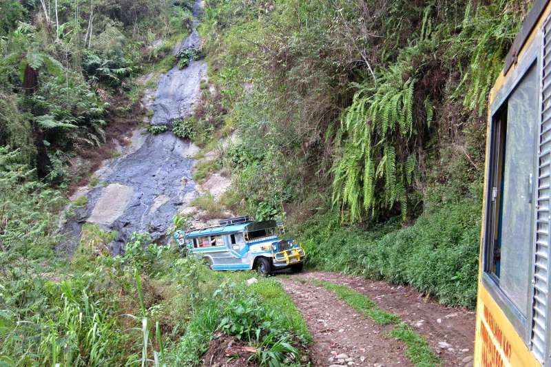 En jeepney dans les rizières de Banaue - Province d'Ifugao - Région administrative de la Cordillère - Luçon - Philippines