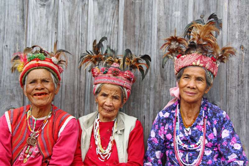 Portrait de femmes en costume traditionnel - Philippines