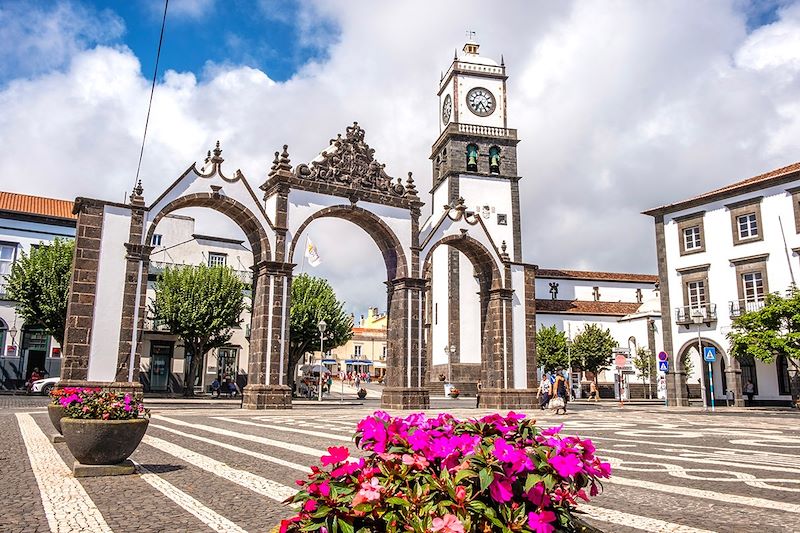 Portas da Cidade à Ponta Delgada - Île de São Miguel - Açores