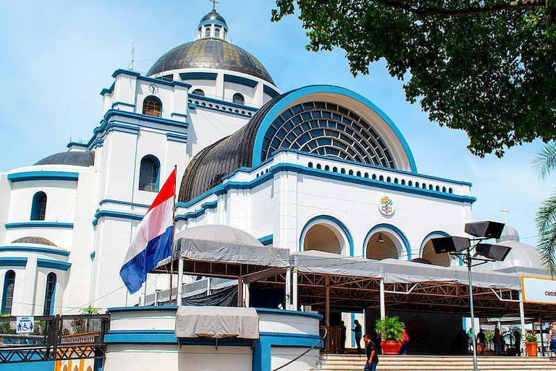 Cathédrale-basilique Notre-Dame-des-Miracles de Caacupé - Paraguay