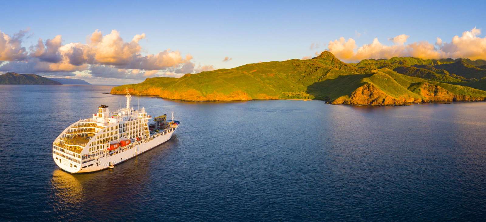 Voyage sur l'eau : Les îles Marquises à bord de l\'Aranui