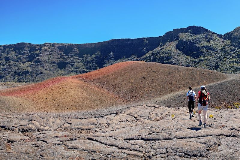 Randonneurs au Piton de la Fournaise - Île de la Réunion