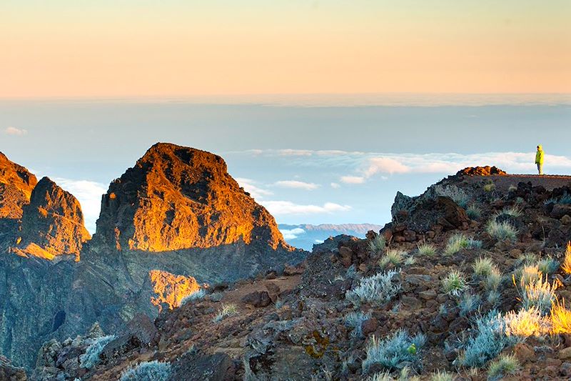 Trek des incontournables de la Réunion : Cirques de Mafate, Salazie et Cilaos, Piton des Neiges, Bélouve et Piton de la Fournaise