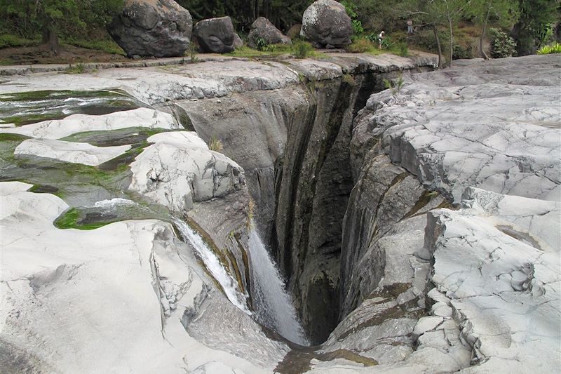 Cascade des Trois Roches - Cirque de Mafate - Parc national de La Réunion - La Réunion