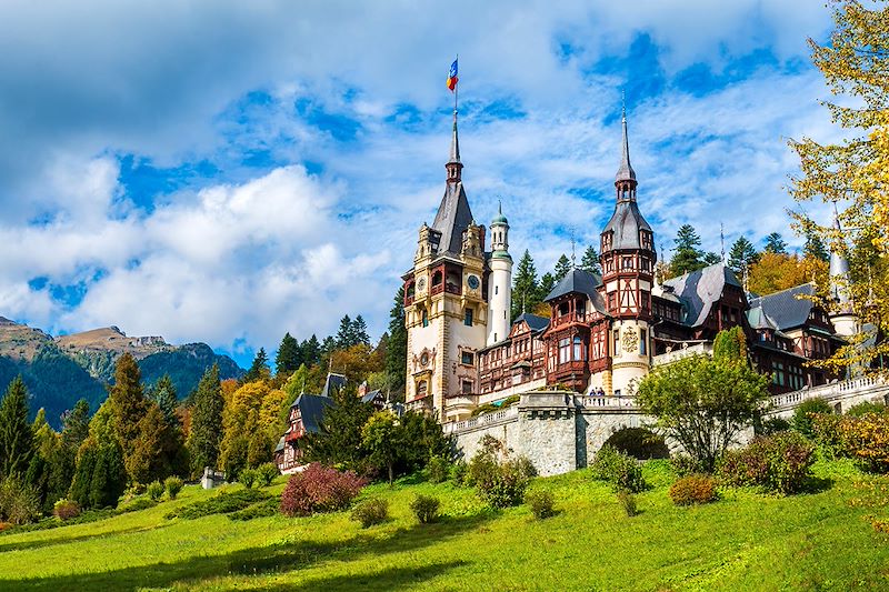 Un itinéraire entre Carpates, Transylvanie et Bucovine, mêlant randonnées, villages traditionnels et culture roumaine