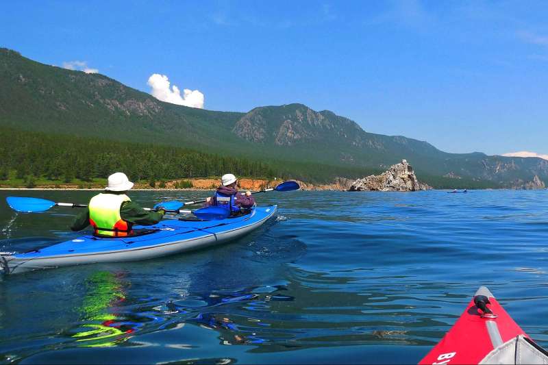 Exploration des richesses de la région du lac Baïkal en kayak et balade sur l'île Olkhone
