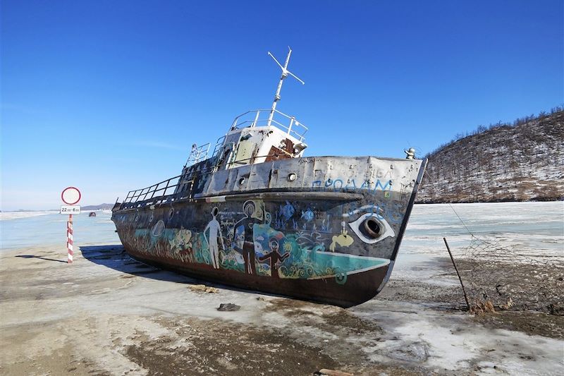 Traversée du lac Baïkal gelé - Sibérie - Russie