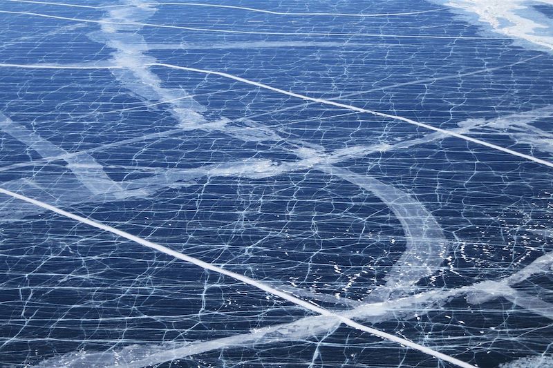 Traversée à pied du lac Baïkal gelé