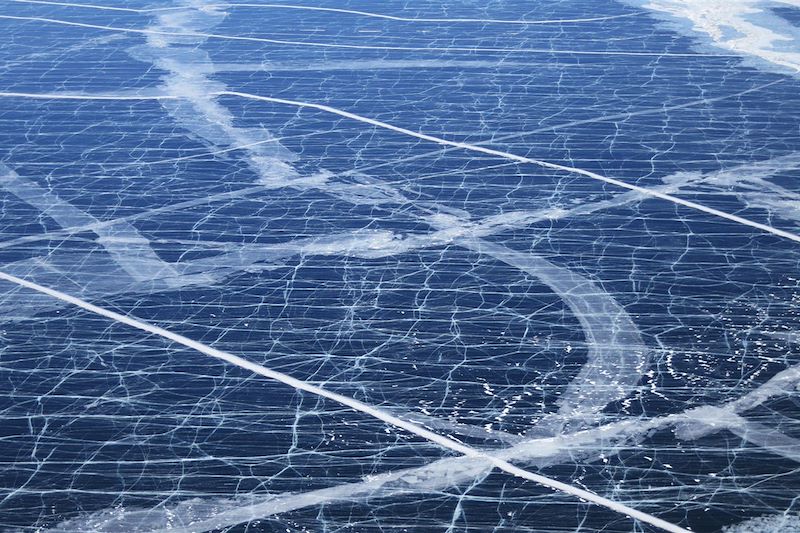 Traversée à pied du lac Baïkal gelé