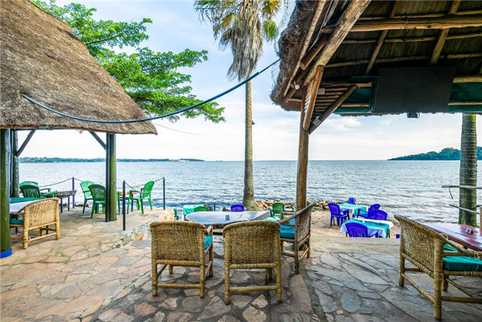 2 Friends - Entebbe - Ouganda