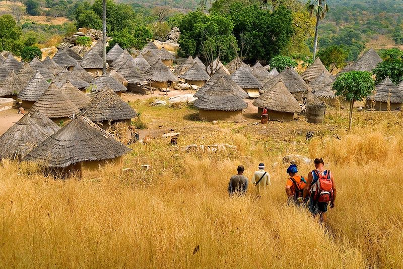 Randonnée en pays tenda avec nuits en bivouac et en campement, de Kédougou à Dindéfelo, à la rencontre des bedik et bassaris 