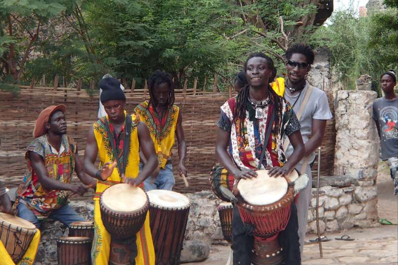 En pirogue au Siné Saloum 