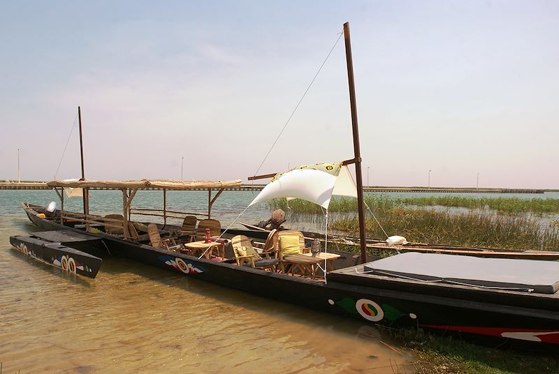 Pirogue sur le fleuve Sénégal