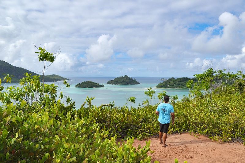 Randonnée sur l'Île au Cerf - Seychelles