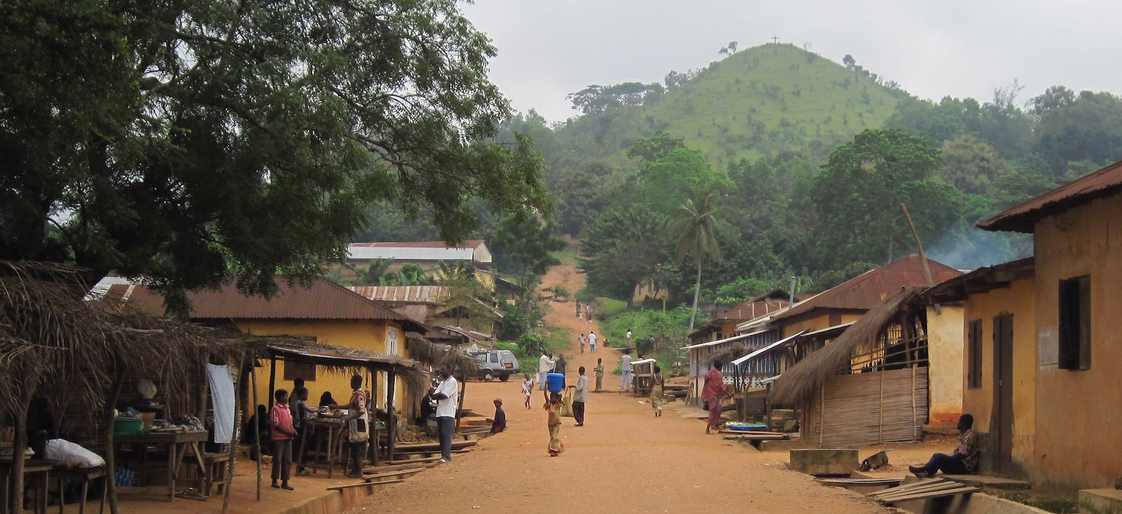 Image Forêts tropicales, villages et cascades