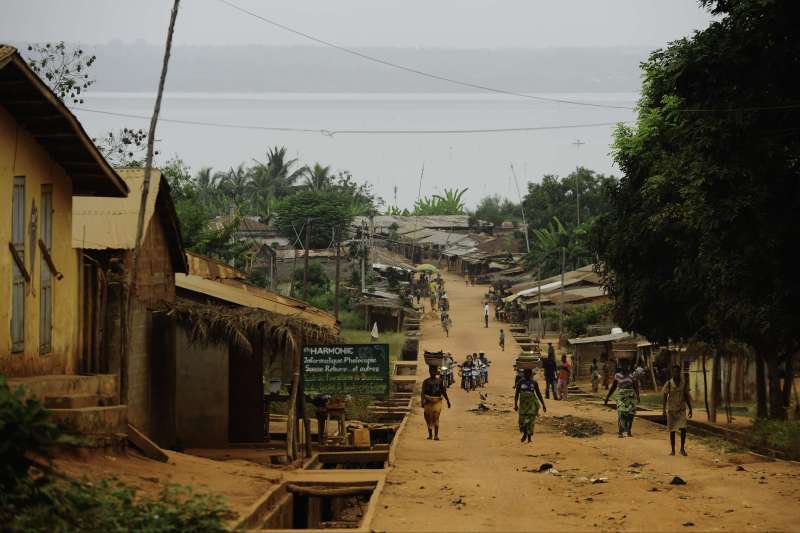 Panorama " Togo Bénin " en mobylette 