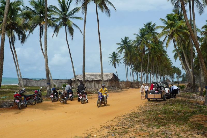 Panorama " Togo Bénin " en mobylette 