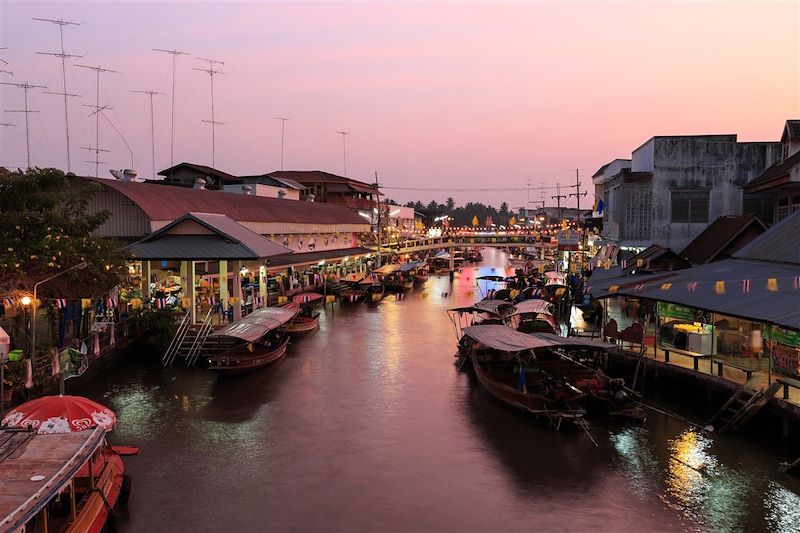 Marché flottant d'Amphawa - Province de Samut Songkhram - Thaïlande