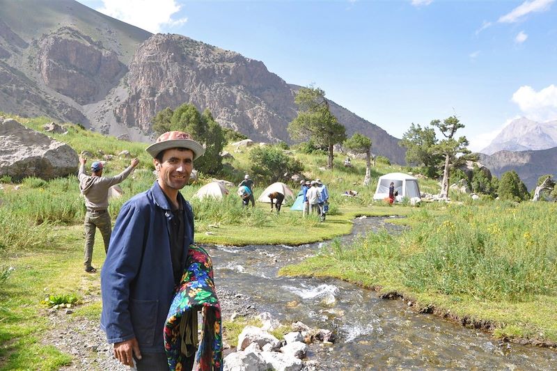 Trek entre cols, lacs et glaciers du Tadjikistan puis balade historique sur la mythique route de la Soie en Ouzbékistan