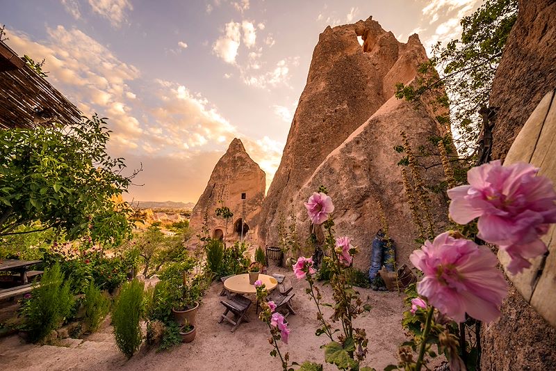 Exploration de la Cappadoce et d’Istanbul mêlant soins, hammam, détente, excursions et randonnées.
