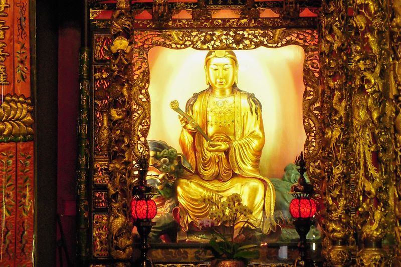 Autel du Bouddha au Temple Longshan - Taipei - Taiwan