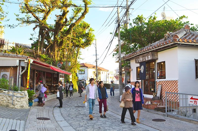 Tsuboya Yachimun Street à Naha - Okinawa - Japon