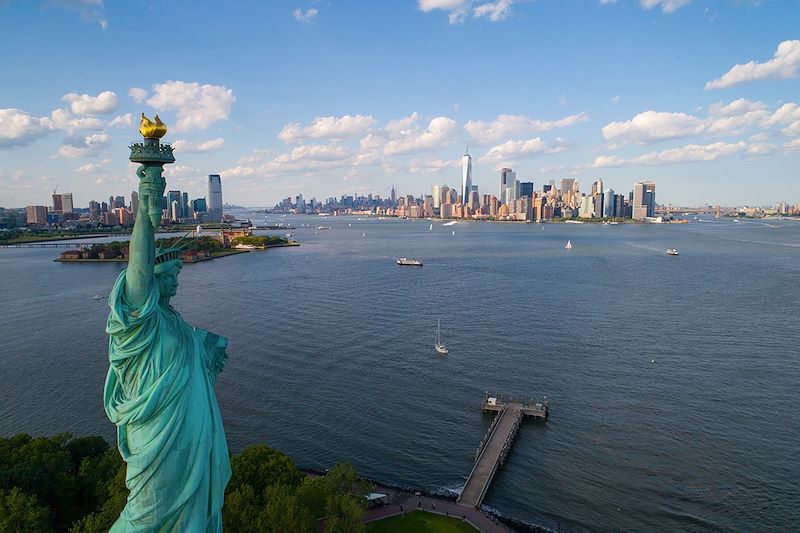 Vue sur New York et la statue de la Liberté - États-Unis