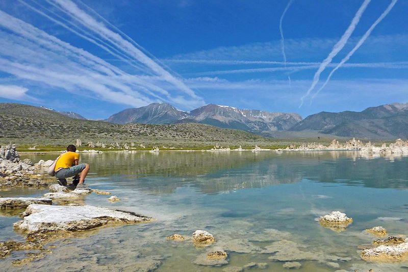 Randonnée au bord du Lac Mono - Californie - États-Unis