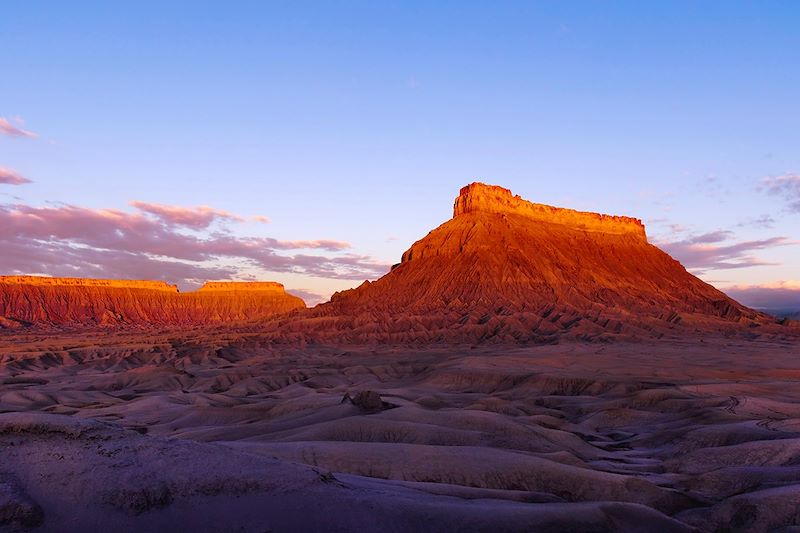 Factory Butte près de Hanksville - Utah - Etats-Unis