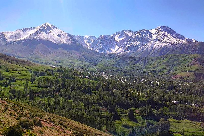 Circuit Ouzbékistan en train du désert Kyzyl Kum à Boukhara, Samarcande et randonnée dans les Monts Hissar