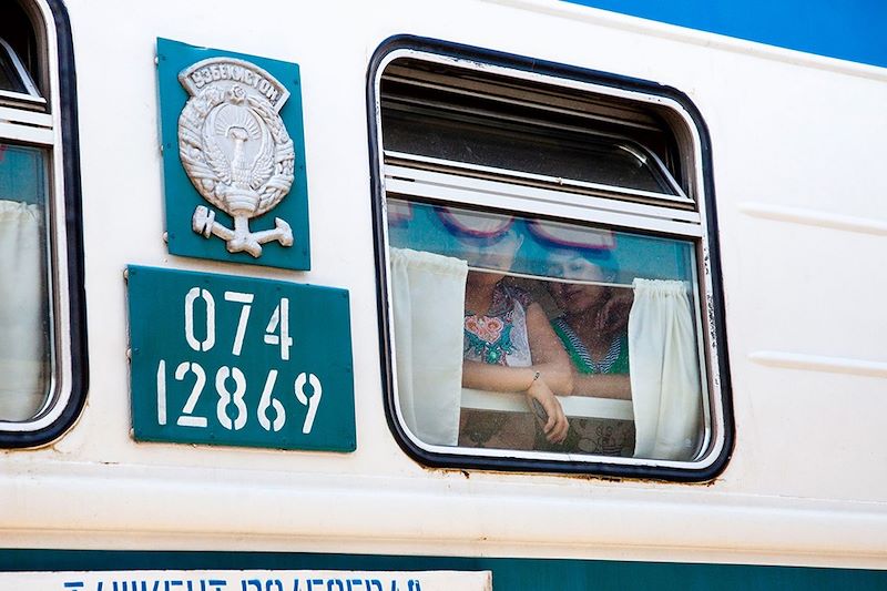 Train à la gare de Samarcande - Ouzbekistan