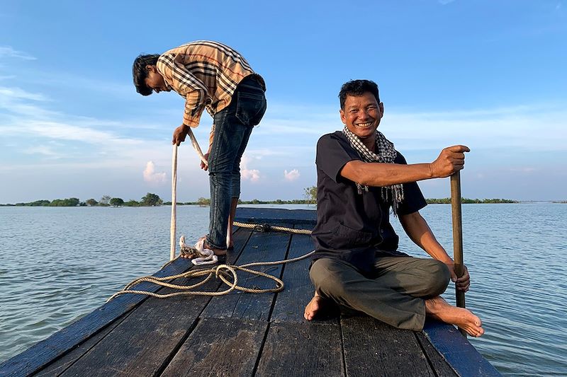 Pêcheurs sur le lac Tonlé Sap - Cambodge