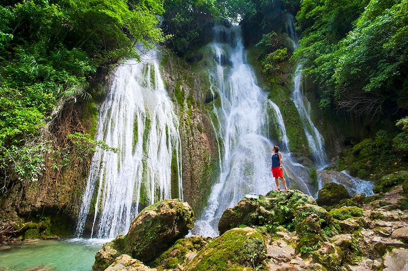 Cascade sur l'île d'Éfaté - Vanuatu