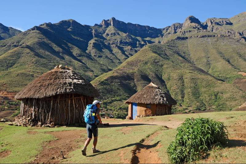 Grand trek à la rencontre des peuples basotho et xhosa, de la nature vierge de la Wild Coast jusqu’aux montagnes du Lesotho.