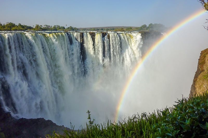 Arc en ciel sur les Chutes Victoria - Zambie