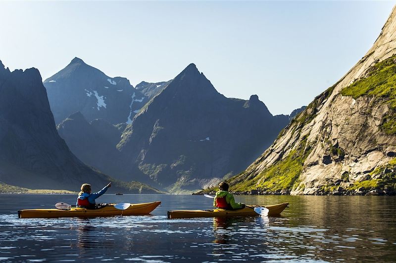 Kayak dans les îles Lofoten - Norvège