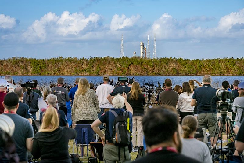 Portrait du groupe Nomade Aventure au Kennedy Space Center - États-Unis