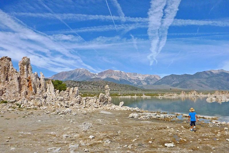 Randonnée au bord du Lac Mono - Californie - États-Unis