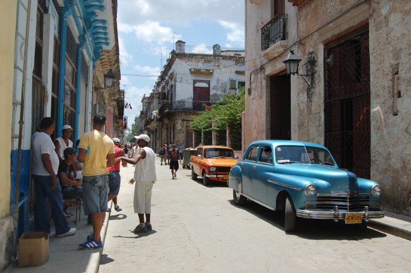 Voiture vintage dans les rues de La Havane