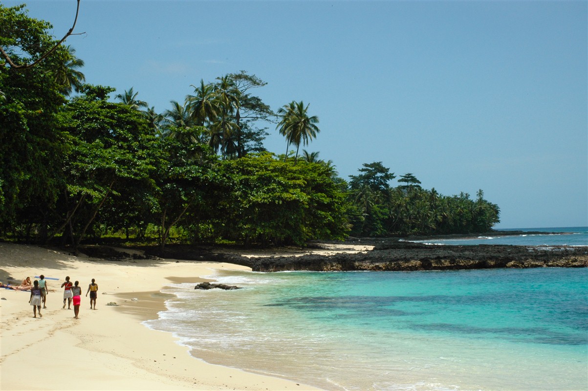 Plage paradisiaque de São Tomé