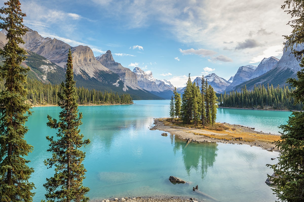 Lac Maligne dans le parc national de Jasper - Canada