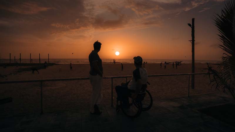 Coucher de soleil sur la plage de Negombo © Myriam Cabon - Wheeled World