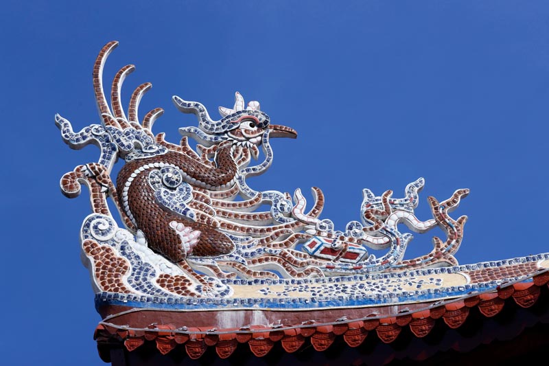 Sculpture de dragon sur la pagode bouddhiste de Thien Truc à Bac Lieu - Vietnam © Godong Photo/stockadobe.com Sculpture de dragon sur la pagode bouddhiste de Thien Truc à Bac Lieu - Vietnam © Godong Photo/stockadobe.com