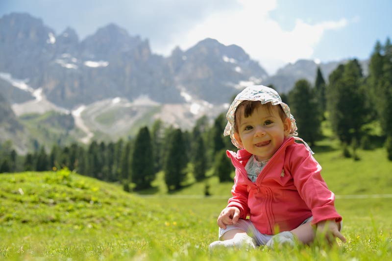 © massimhokuto/stock.adobe.com Bébé à la montagne