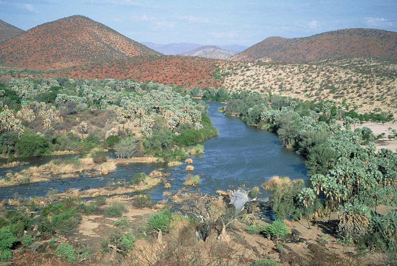 Les chutes d’Epupa dans le Kaokoland en Namibie © Solenn Bardet/Kovahimba Les chutes d’Epupa dans le Kaokoland en Namibie © Solenn Bardet/Kovahimba