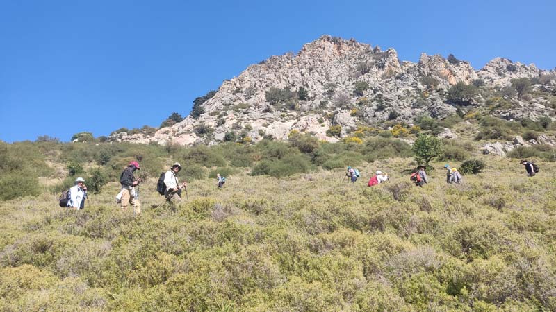 Randonnée en petit groupe dans la montagne à Chypre © Houssem B. 
