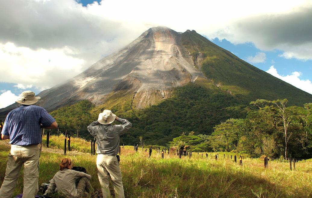 Le volcan Arenal © Tanguy de Saint Cyr/stock.adobe.com