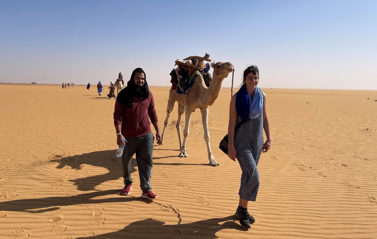 Randonnée chamelière avec Manon dans le désert de l’Adrar © Manon Segret / Nomade Aventure