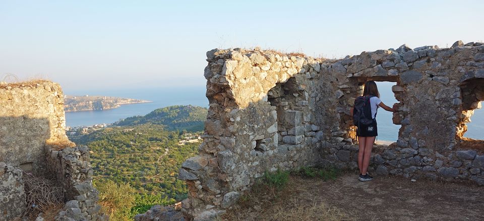 Randonnée, camping, kayak, canyoning et baignades sur la Riviera albanaise... sans oublier quelques moments de détente 